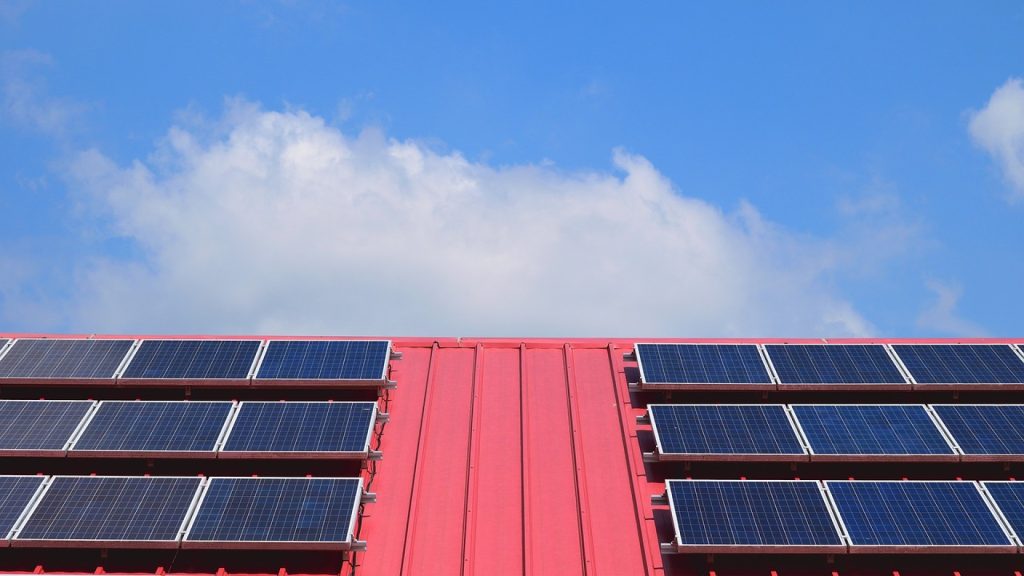 Installation photovoltaïque sur mesure : pourquoi passer par un professionnel ?