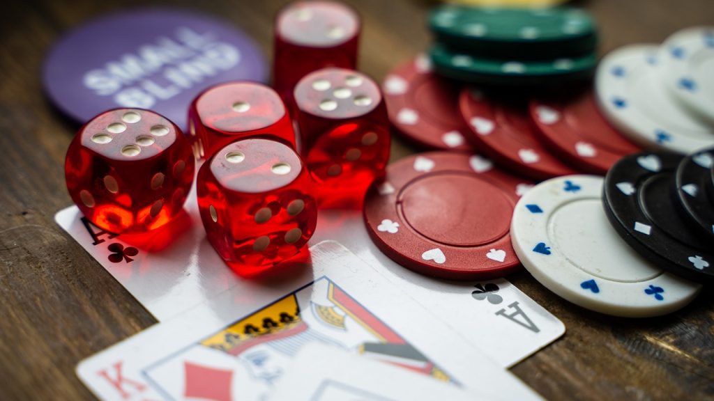 Un e-casino offre des bonus de bienvenue et des offres promotionnelles