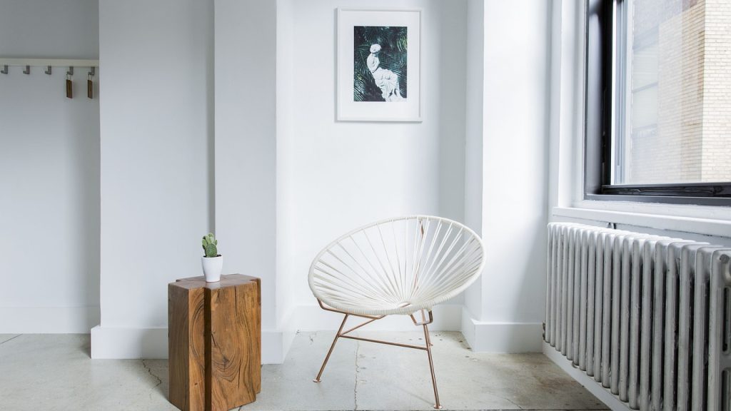 Petit espace, grandes idées : jouez avec la taille de carrelage !