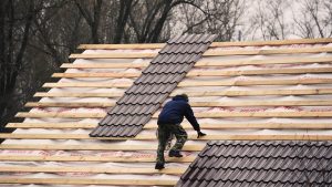 Rénovation de toiture : quand et pourquoi faire appel à un couvreur ?